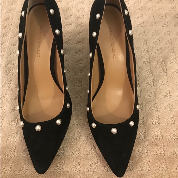banana republic black heels